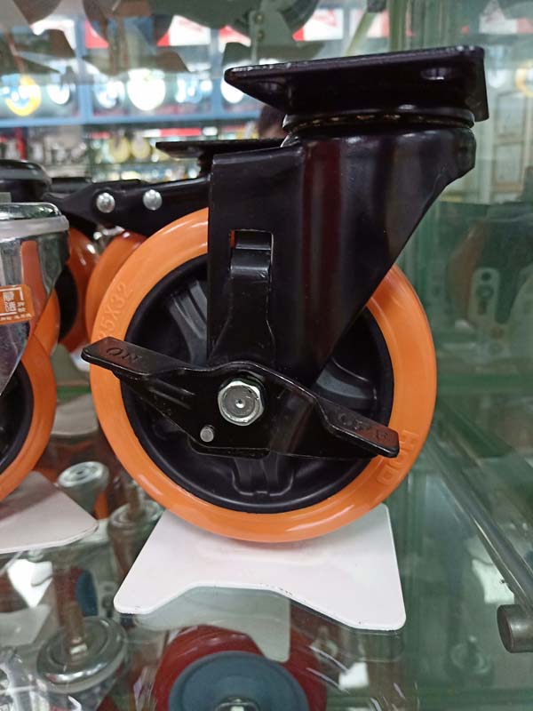 萬向腳（jiǎo）輪旋轉角度